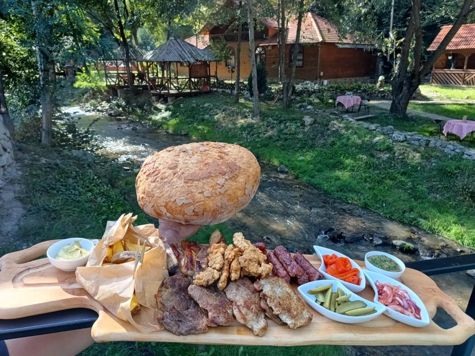 Hotel Complex Turcana Transalpina Şugag Exteriér fotografie